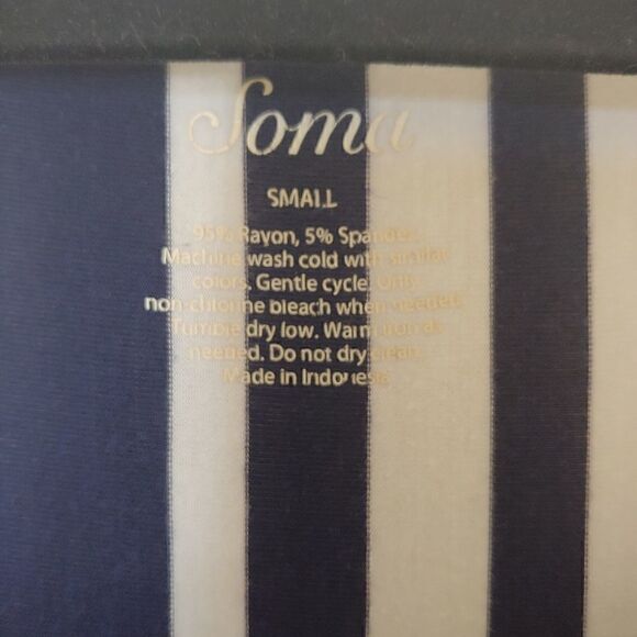 Soma Women's Soft Jersey Mixed Stripe Tunic Navy and White Size Small - Picture 3 of 4